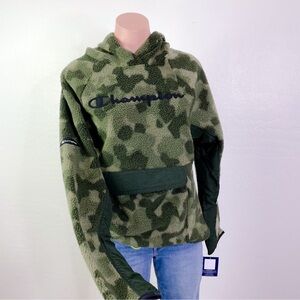 Champion Camouflage Hoodie Long Sleeve Pullover Sherpa Jacket Green size M NWT